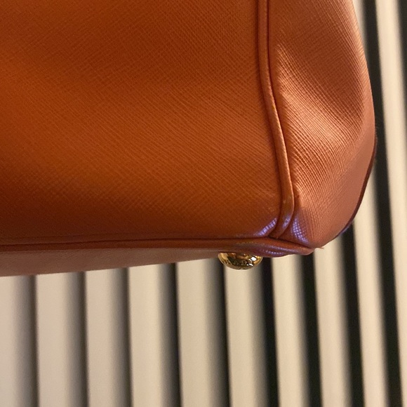 PRADA
Saffiano Large Galleria Double Zip Tote in Papaya/Orange - Picture 12 of 12